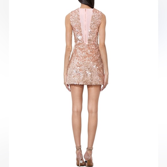 Alice + Olivia Pacey V-Neck Disc Sequin Minidress in Pearl Blush Size 4 NWT - Picture 2 of 12